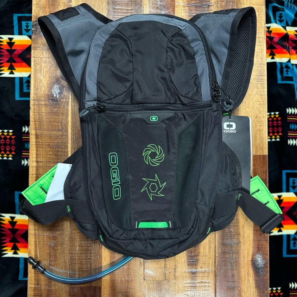 NWT OGIO Atlas 3L Hydration Pack